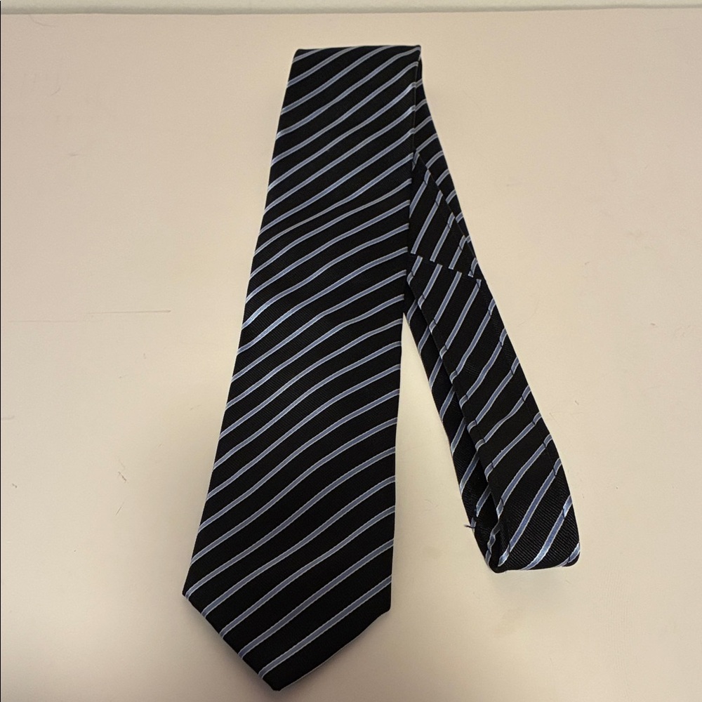 Elegant Black and White Striped Men's Tie